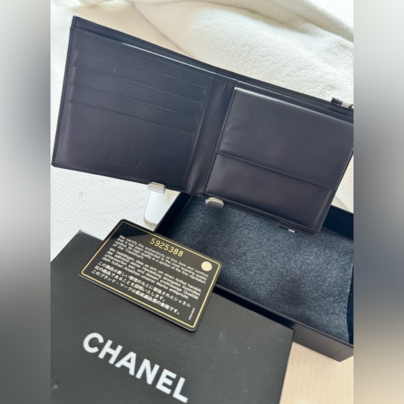 🥰Chanel Mens Bifold Wallet - Picture 13 of 17